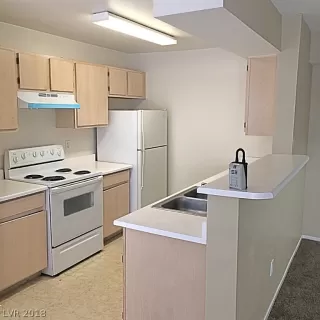 Photo #3: 2055557 Listing