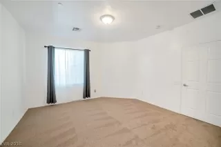 Photo #5: 2055595 Listing 