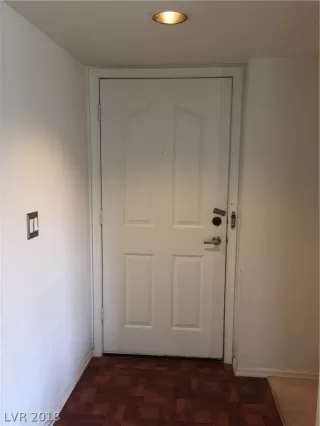 Photo #2: 2055646 Listing 