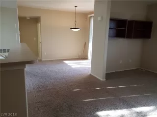 Photo #5: 2055657 Listing