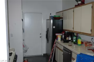 Photo #3: 2055710 Listing