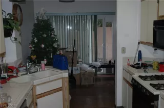 Photo #4: 2055710 Listing