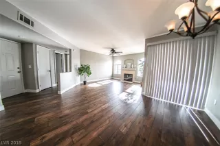 Photo #3: 2055731 Listing 