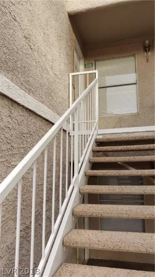 Photo #4: 2055753 Listing