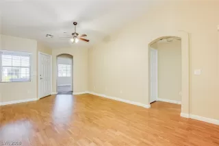 Photo #5: 2055829 Listing