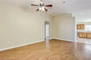 Photo #6: 2055829 Listing