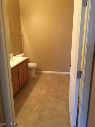 Photo #6: 2055865 Listing