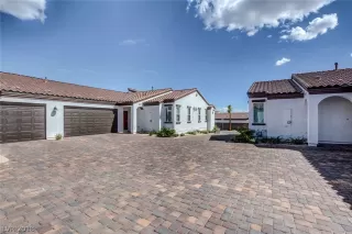 Photo #1: 2055892 Listing