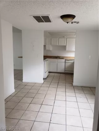 Photo #2: 2055912 Listing