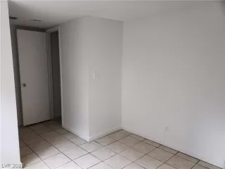 Photo #3: 2055912 Listing