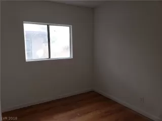 Photo #6: 2055912 Listing