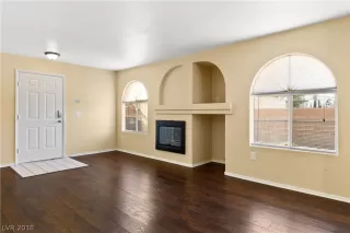 Photo #6: 2055953 Listing
