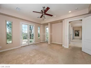 Photo #4: 2056022 Listing 