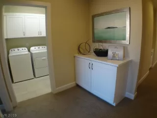 Photo #5: 2056025 Listing 