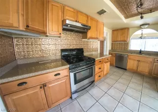 Photo #1: 2056031 Listing