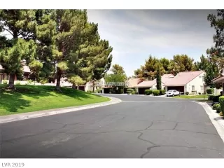 Photo #5: 2056031 Listing