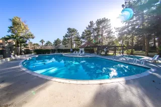 Photo #6: 2056031 Listing