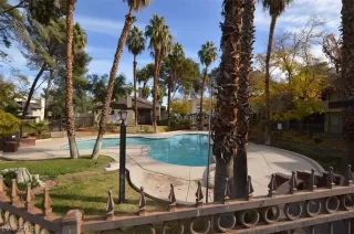 Photo #2: 2056045 Listing 