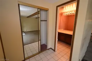 Photo #5: 2056045 Listing 