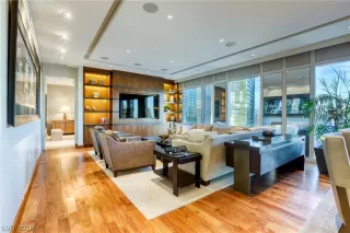 Photo #1: 2056068 Listing 