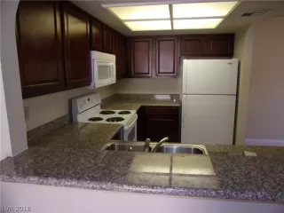 Photo #2: 2056088 Listing 