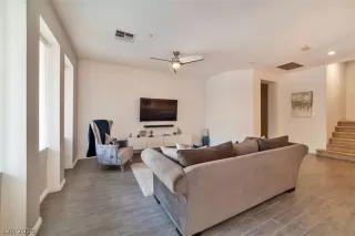 Photo #4: 2056134 Listing 