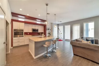 Photo #5: 2056134 Listing 