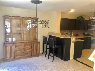 Photo #6: 2056170 Listing