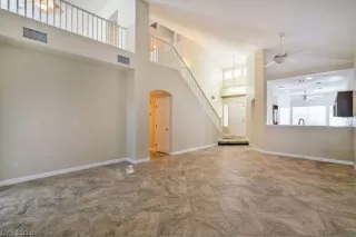 Photo #4: 2056194 Listing 