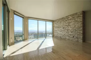 Photo #2: 2056235 Listing 