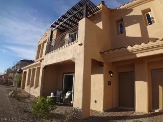 Photo #1: 2056256 Listing 