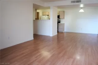 Photo #3: 2056279 Listing 