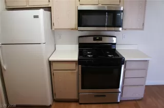 Photo #6: 2056279 Listing 