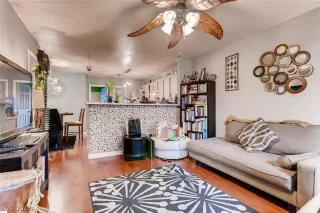 Photo #4: 2056299 Listing