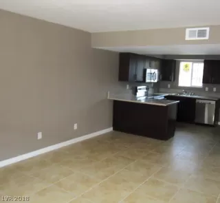 Photo #1: 2056302 Listing 