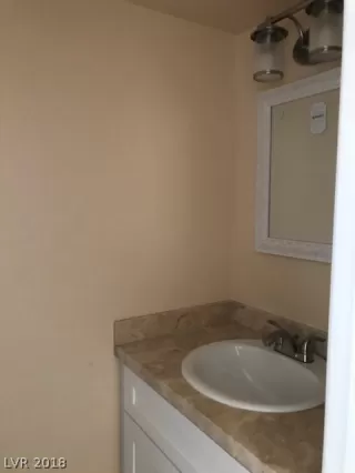 Photo #3: 2056302 Listing 