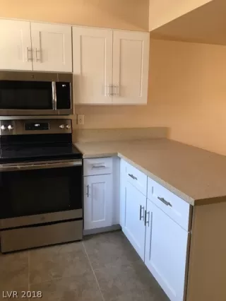 Photo #5: 2056302 Listing 