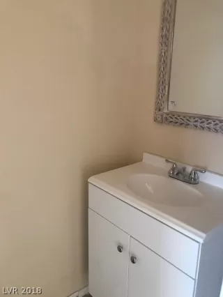 Photo #6: 2056306 Listing 