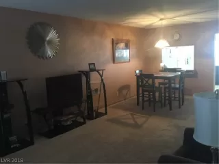 Photo #4: 2056398 Listing