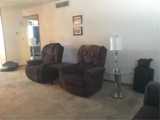 Photo #5: 2056398 Listing