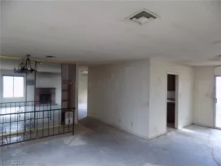 Photo #5: 2056451 Listing