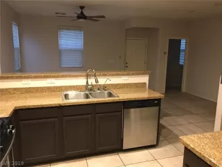 Photo #3: 2056480 Listing