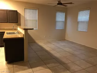 Photo #4: 2056480 Listing