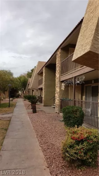 Photo #3: 2056518 Listing 