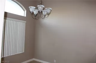 Photo #5: 2056541 Listing 