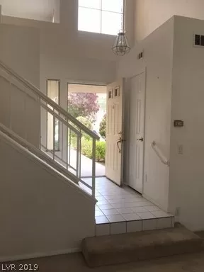 Photo #2: 2056546 Listing 