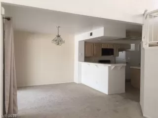 Photo #5: 2056546 Listing 