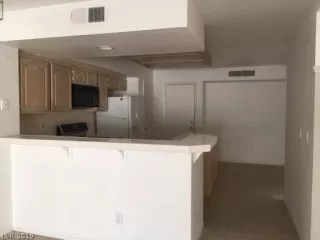 Photo #6: 2056546 Listing 