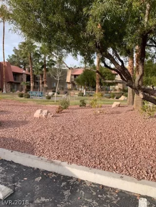 Photo #3: 2056610 Listing