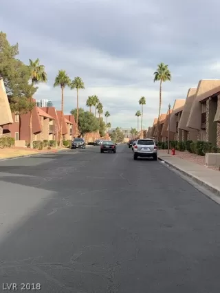 Photo #4: 2056610 Listing